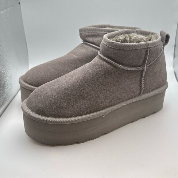 CUSHIONAIRE Hippy Womenβs Platform Ankle Bootsβ SIZE 8 GREY - Picture 3 of 7